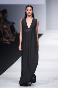 Sapto Djojokartiko Indonesia Fashion Forward. Jakarta Fashion Week 2015 at Senayan City. Jakarta. [Foto: Mohammad Abduh/Wolipop]