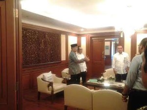 Ridwan Kamil Sambangi Menaker Hanif Bahas Sekolah dan Bus Buruh