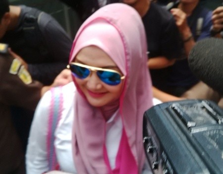 Dua Bulan Ditahan, Eddies Adelia Tetap Modis