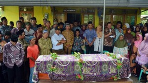 Upacara Adat Brobosan Iringi Pemakaman Sumarti Korban Bankir Inggris