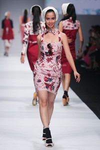 Iwet Ramadhan X Andien Grazia. Jakarta Fashion Week 2015 at Senayan City. Jakarta. [Foto: Mohammad Abduh/Wolipop]