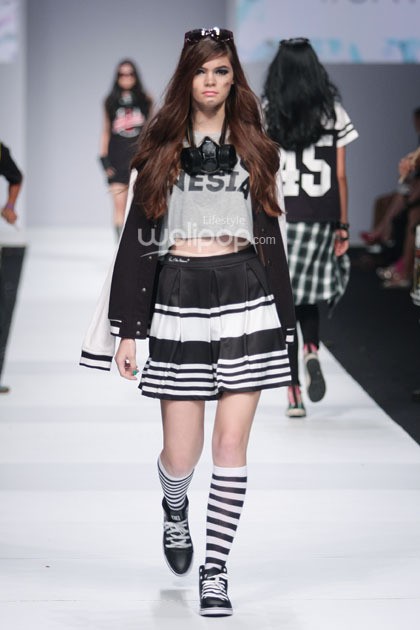 Daniel Mananta X Nowela Mikhelia Grazia. Jakarta Fashion Week 2015 at Senayan City. Jakarta. [Foto: Mohammad Abduh/Wolipop]