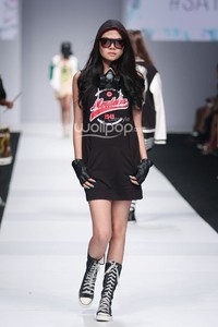 Daniel Mananta X Nowela Mikhelia Grazia. Jakarta Fashion Week 2015 at Senayan City. Jakarta. [Foto: Mohammad Abduh/Wolipop]