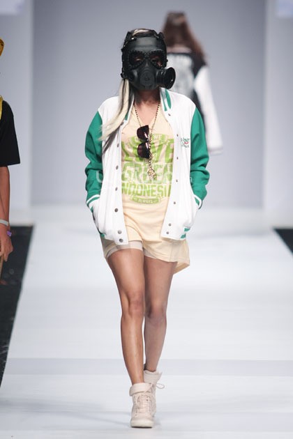 Daniel Mananta X Nowela Mikhelia Grazia. Jakarta Fashion Week 2015 at Senayan City. Jakarta. [Foto: Mohammad Abduh/Wolipop]