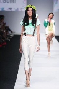 Daniel Mananta X Nowela Mikhelia Grazia. Jakarta Fashion Week 2015 at Senayan City. Jakarta. [Foto: Mohammad Abduh/Wolipop]