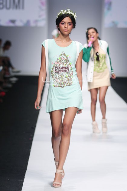 Daniel Mananta X Nowela Mikhelia Grazia. Jakarta Fashion Week 2015 at Senayan City. Jakarta. [Foto: Mohammad Abduh/Wolipop]
