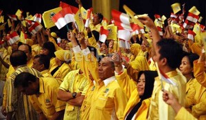 Survei Poltracking Soal Caketum Golkar: Priyo Tertinggi, Ical Jeblok