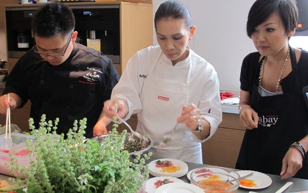 Tiga Chef Indonesia Bawa Oleh-oleh Kuliner dari Frankfurt