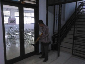Tak Ada Perkuliahan Pasca Penyerbuan Polisi, UNM Sepi