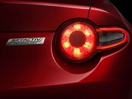 Wah, Mazda Tawarkan Garansi Tanpa Batas Km!