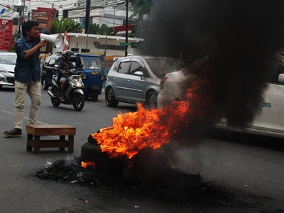 Demo Tolak Kenaikan BBM di Cikini