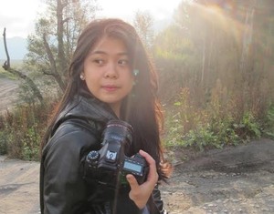 Fotografer Cantik Ini Berani Berbisnis Sejak SMP