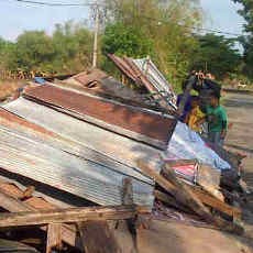 Satu Rumah Roboh Diterjang Angin Kencang, Satu Orang Tewas