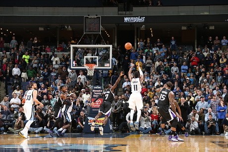Grizzlies Menang Tipis Atas Kings, Warriors Taklukkan Nets