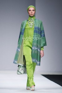 Itang Yunasz Exotic Journey. Jakarta Fashion Week 2015 at Senayan City. Jakarta. [Foto: Mohammad Abduh/Wolipop]