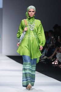 Itang Yunasz Exotic Journey. Jakarta Fashion Week 2015 at Senayan City. Jakarta. [Foto: Mohammad Abduh/Wolipop]