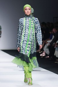 Itang Yunasz Exotic Journey. Jakarta Fashion Week 2015 at Senayan City. Jakarta. [Foto: Mohammad Abduh/Wolipop]