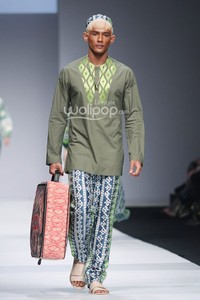 Itang Yunasz Exotic Journey. Jakarta Fashion Week 2015 at Senayan City. Jakarta. [Foto: Mohammad Abduh/Wolipop]