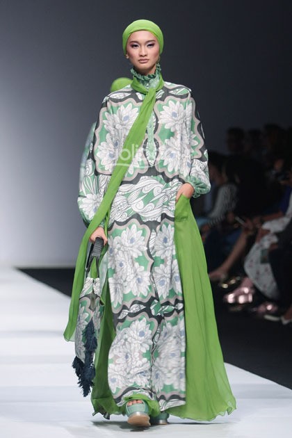 Itang Yunasz Exotic Journey. Jakarta Fashion Week 2015 at Senayan City. Jakarta. [Foto: Mohammad Abduh/Wolipop]