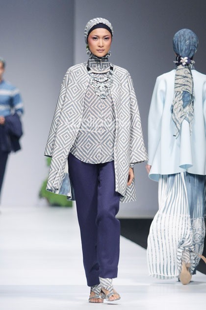 Itang Yunasz Exotic Journey. Jakarta Fashion Week 2015 at Senayan City. Jakarta. [Foto: Mohammad Abduh/Wolipop]