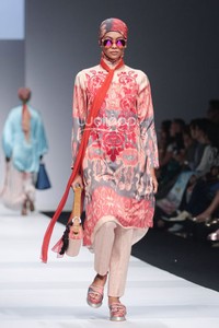 Itang Yunasz Exotic Journey. Jakarta Fashion Week 2015 at Senayan City. Jakarta. [Foto: Mohammad Abduh/Wolipop]