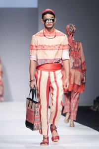 Itang Yunasz Exotic Journey. Jakarta Fashion Week 2015 at Senayan City. Jakarta. [Foto: Mohammad Abduh/Wolipop]