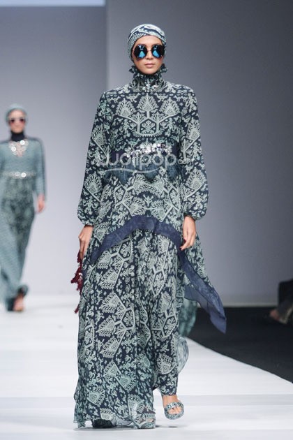 Itang Yunasz Exotic Journey. Jakarta Fashion Week 2015 at Senayan City. Jakarta. [Foto: Mohammad Abduh/Wolipop]