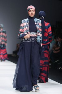 Itang Yunasz Exotic Journey. Jakarta Fashion Week 2015 at Senayan City. Jakarta. [Foto: Mohammad Abduh/Wolipop]