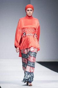 Itang Yunasz Exotic Journey. Jakarta Fashion Week 2015 at Senayan City. Jakarta. [Foto: Mohammad Abduh/Wolipop]