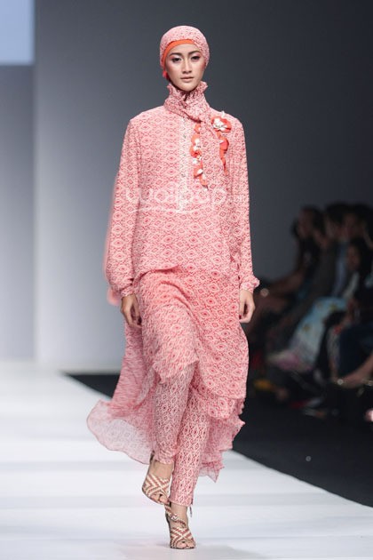 Itang Yunasz Exotic Journey. Jakarta Fashion Week 2015 at Senayan City. Jakarta. [Foto: Mohammad Abduh/Wolipop]