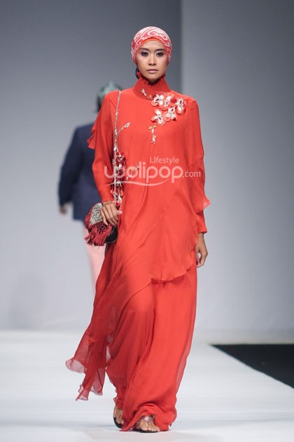 Itang Yunasz Exotic Journey. Jakarta Fashion Week 2015 at Senayan City. Jakarta. [Foto: Mohammad Abduh/Wolipop]