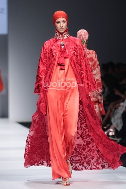 Itang Yunasz Exotic Journey. Jakarta Fashion Week 2015 at Senayan City. Jakarta. [Foto: Mohammad Abduh/Wolipop]