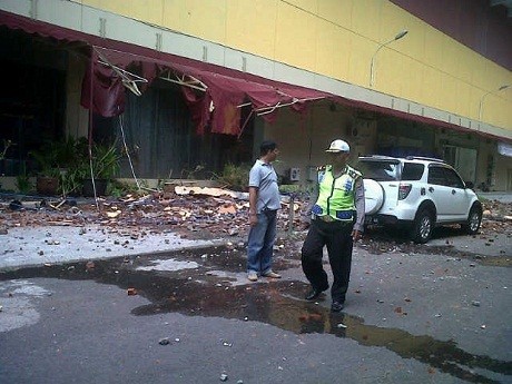 Ini Penampakan Kerusakan Hotel di Manado Akibat Gempa 7,3 SR Ini Penampakan Kerusakan Hotel di Manado Akibat Gempa 7,3 SR