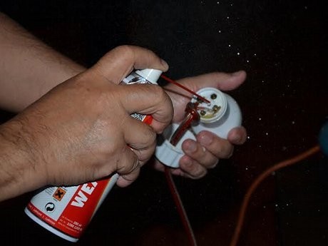 Semprot Cairan Ini, Karatan di Mesin Rontok