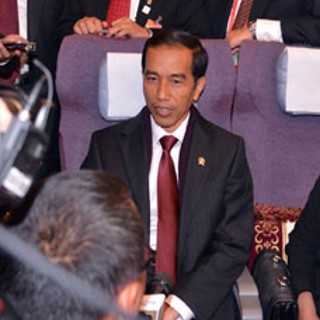 Selama Materi Siap, Jokowi Nyatakan Rombongan Kurus ke Luar Negeri Efektif