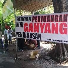 Warga Pacar Keling Tolak Rumahnya Dikosongkan PT KAI