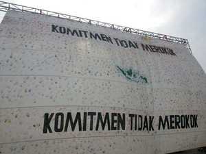 Dukung Komitmen Tak Merokok, Menkes Ikut Aksi 40 Ribu Cap Tangan di Monas