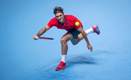 Menangi Duel Ketat Lawan Wawrinka, Federer Tantang Djokovic