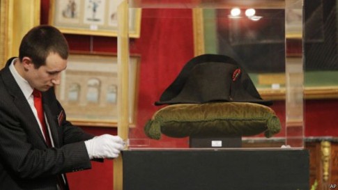 Topi Napoleon Dilelang Senilai Rp 26,8 Miliar