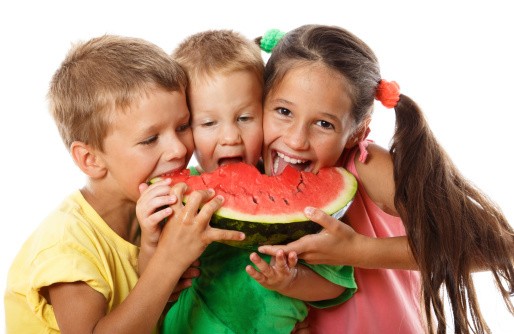 Agar si Kecil tak Mudah Terkena Infeksi, Berikan Jeruk dan Bayam Secara Rutin (1)