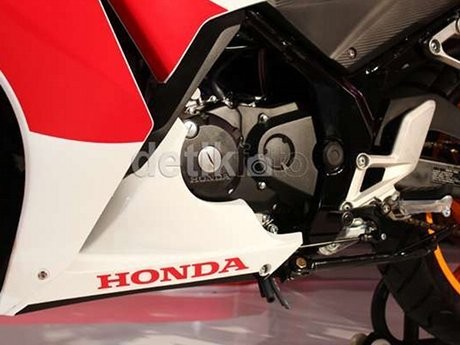 Mengatasi Rembesan Oli di Blok Mesin Honda CBR150R