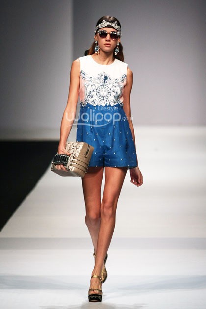 Disaya Tui by Disaya Sorakraikitikul.  Jakarta Fashion Week 2015 at Senayan City. Jakarta. [Foto: Mohammad Abduh/Wolipop]