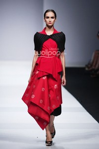 Stephanus Hamy chic and clean Jakarta Fashion Week 2015 at Senayan City. Jakarta. [Foto: Mohammad Abduh/Wolipop]