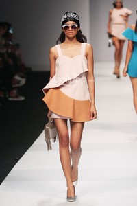 Disaya Tui by Disaya Sorakraikitikul.  Jakarta Fashion Week 2015 at Senayan City. Jakarta. [Foto: Mohammad Abduh/Wolipop]