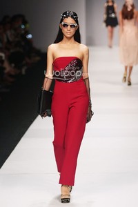 Disaya Tui by Disaya Sorakraikitikul.  Jakarta Fashion Week 2015 at Senayan City. Jakarta. [Foto: Mohammad Abduh/Wolipop]