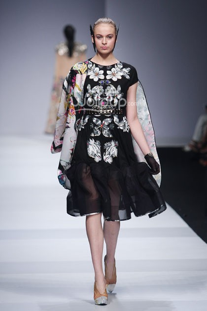 Mel Ahyar Suvarnabhumi Ikatan Perancang Mode Indonesia. Jakarta Fashion Week 2015 at Senayan City. Jakarta. [Foto: Mohammad Abduh/Wolipop]