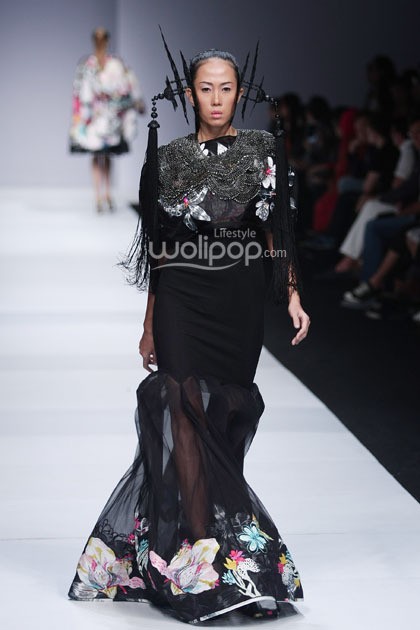 Mel Ahyar Suvarnabhumi Ikatan Perancang Mode Indonesia. Jakarta Fashion Week 2015 at Senayan City. Jakarta. [Foto: Mohammad Abduh/Wolipop]