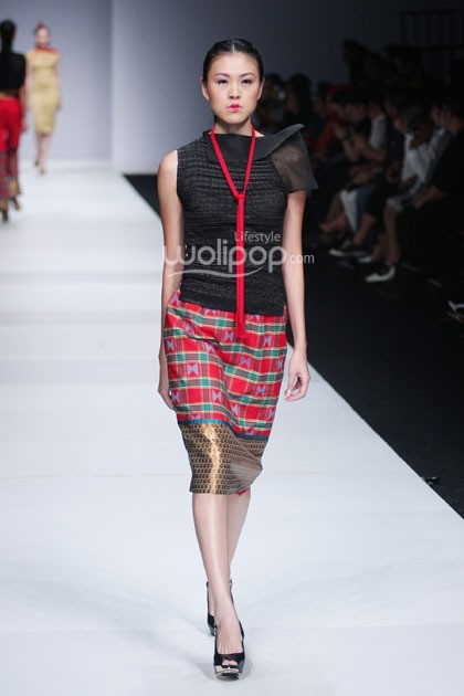 Stephanus Hamy chic and clean Jakarta Fashion Week 2015 at Senayan City. Jakarta. [Foto: Mohammad Abduh/Wolipop]