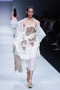 Carmanita Ikatan Perancang Mode Indonesia. Jakarta Fashion Week 2015 at Senayan City. Jakarta. [Foto: Mohammad Abduh/Wolipop]