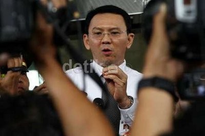 Beda Gaya Blusukan Ahok dan Jokowi Cek Kesiapan Banjir